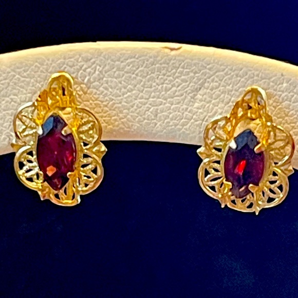 Jewelry - (SOLD)14k yellow gold earrings